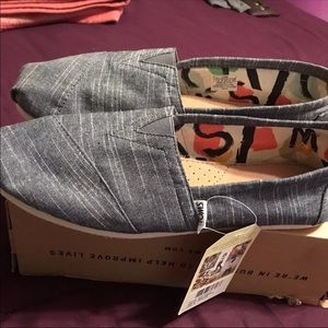Denim style Toms size 11